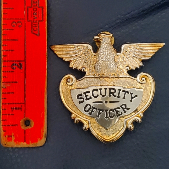 Vintage Security Officer  badge. - Picture 2 of 3